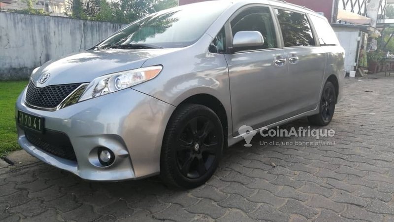 Location Toyota Sienna 2017