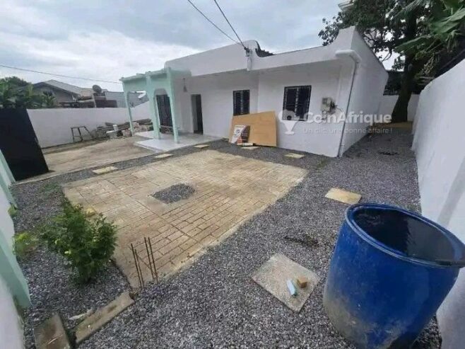 Location villa 4 pièces  – Makepe dla