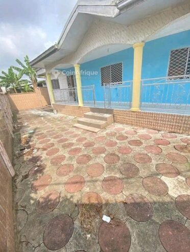 Location villa 5 pièces –  Yassa