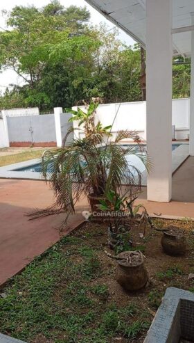 Location villa 6 pièces  – Bonapriso