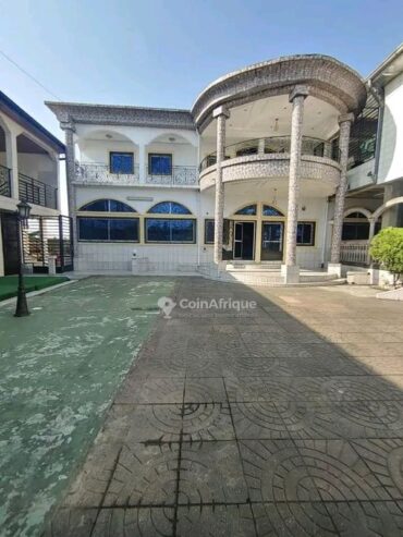 Location villa10 pièces – Douala