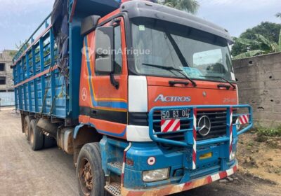 Mercedes-Benz Actros MP1 8 roues 2001