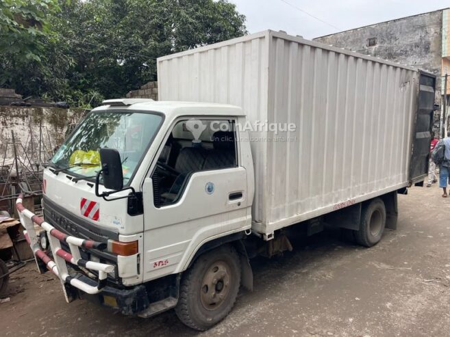 Toyota  Dyna 300 2006