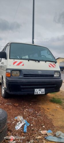 Toyota Hiace 19