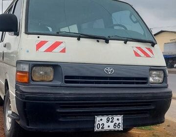 Toyota Hiace 19