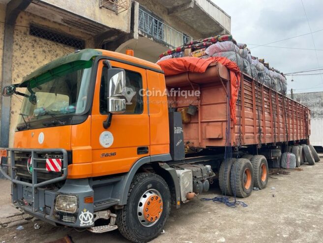 Tracteur Mercedes-Benz Actros MP2