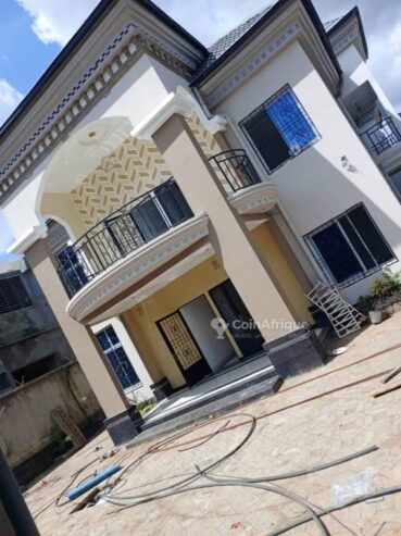 Vente villa duplex 10 pièces – Douala