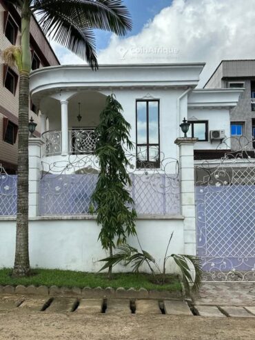 Vente villa duplex 4 pièces – Yassa