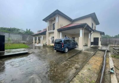 Vente villa duplex 8 pièces – Yassa