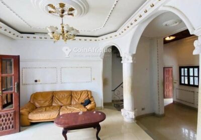 Location villa 5 pièces – Makepe