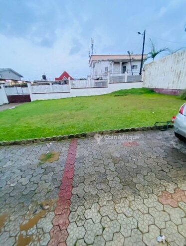 Location villa  3 pièces  – Logpom