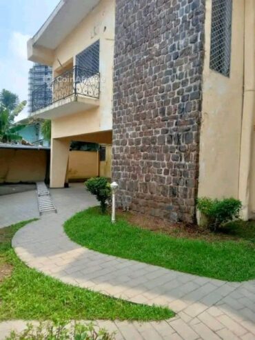 Location villa duplex 6 pièces – Bonapriso