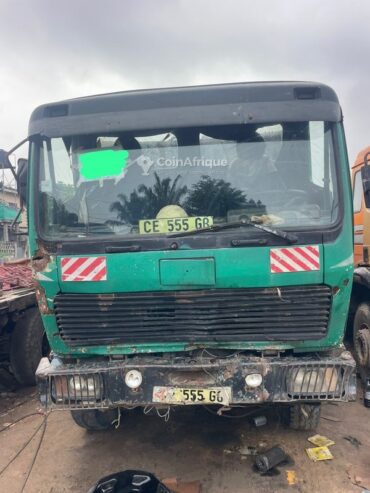 Camion Mercedes-Benz 2628 10 Roues