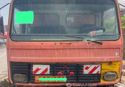 Camion benne renault 6 roues propre