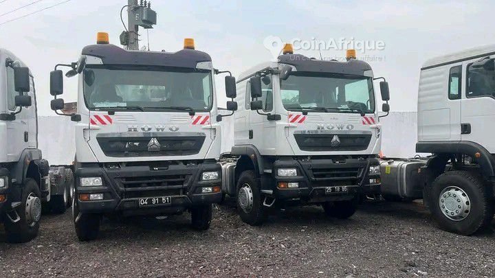 Camion tracteur howo sinotruk 2024