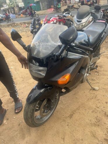 Kawasaki ZZR 2011