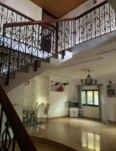 Location villa 12 pièces – Douala