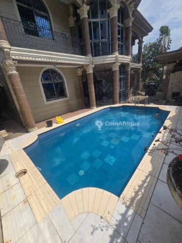 Location villa 14 pièces – Douala