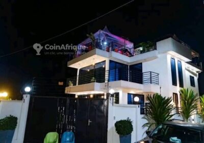Location villa 5 pièces – Kotto