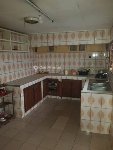 Location villa 5 pièces – Makepe