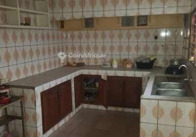 Location villa 5 pièces – Makepe