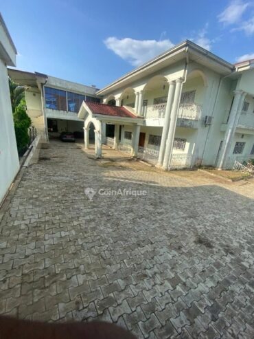 Location villa 6 pièces – Yassa