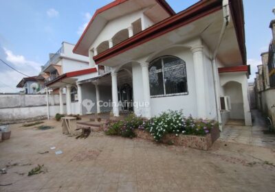 Location villa duplex 6 pièces – Yassa cité chirac
