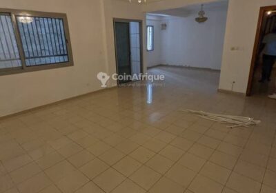 Location villa duplex – Bonapriso