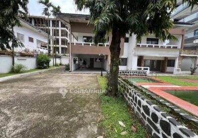Location villas 6 pièces – Douala