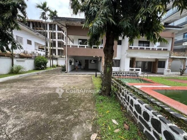 Location villas 6 pièces – Douala