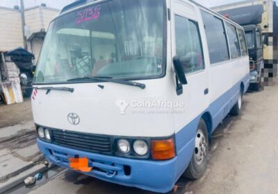Toyota Coaster 35 places