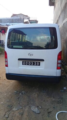 Toyota Hiace 2012