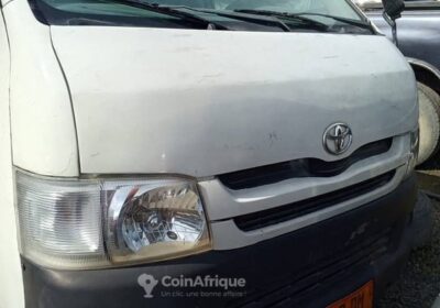 Toyota Hiace 2016