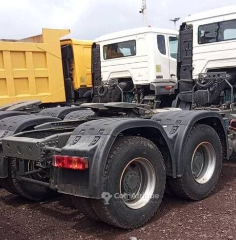 Tracteur Camion Howo Sinotruk 10 roues 2013