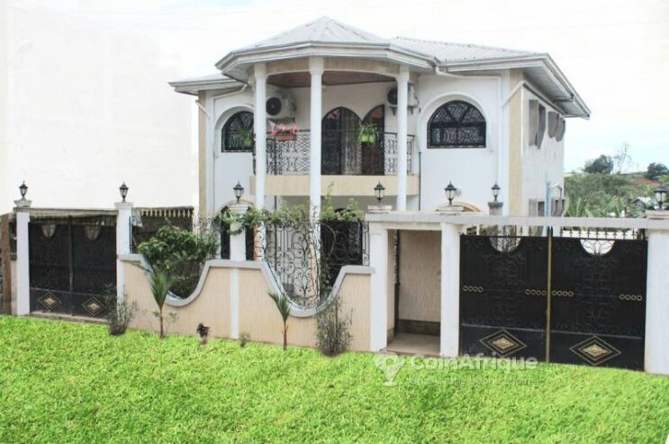Vente villa duplex 9 pièces – Yatika