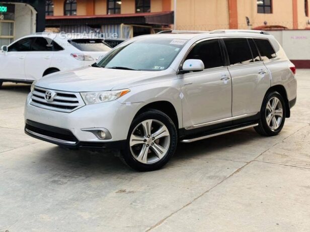 Location Toyota Highlander 2012