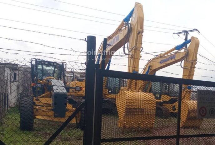 Engins Lourds Komatsu et bomag