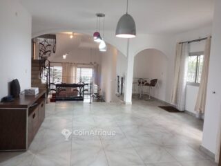Location villa duplex 6 pièces – Bonapriso