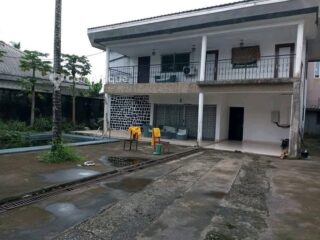Location villas 5 pièces -Douala