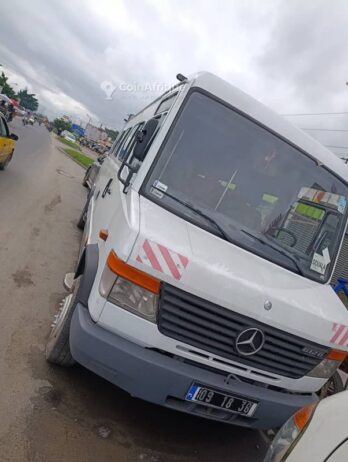 Mercedes-Benz 612d 2001