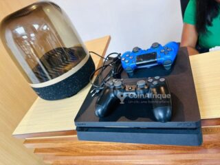 Playstation 4 pro – 1 tera + manette pacha