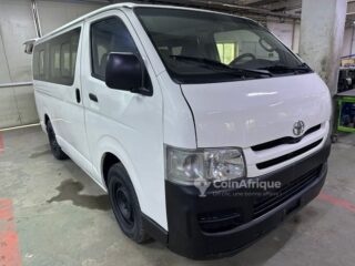 Toyota Hiace 2010