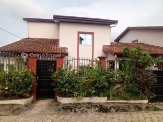 Vente villa duplex 5 pièces – Yassa cité chirac