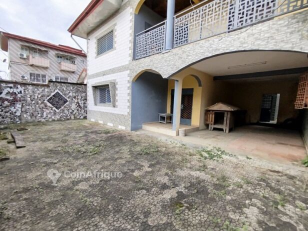 Location villa 6 pièces – Yassa Maeture