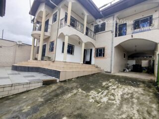 Location villa duplex 6 pièces – Yassa Ngolmbong