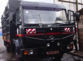 Mercedes Camionnette 6 roues